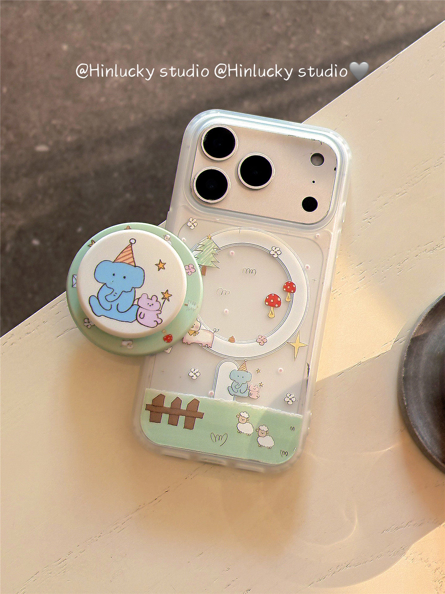 Ameigas Meadow Ellie Stand Case - Pastoral Elephant MagSafe Frosted Cover