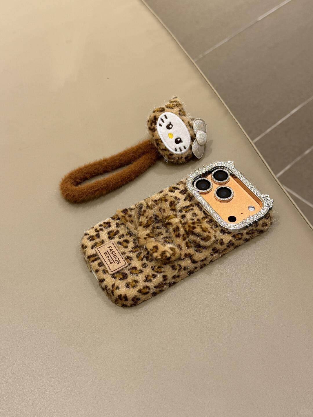 Ameigas Winter Plush Leopard Case - Cozy Faux Fur with Bow Accent & Wristlet Strap