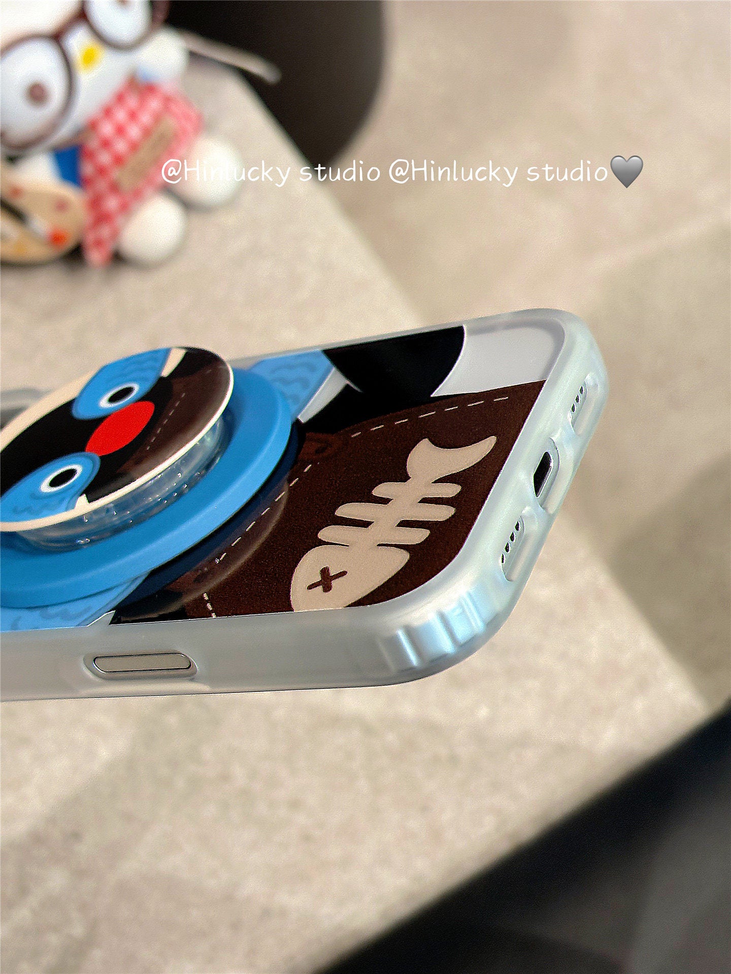 Ameigas Waddle & Stand Case - Cute Black Penguin MagSafe Cover