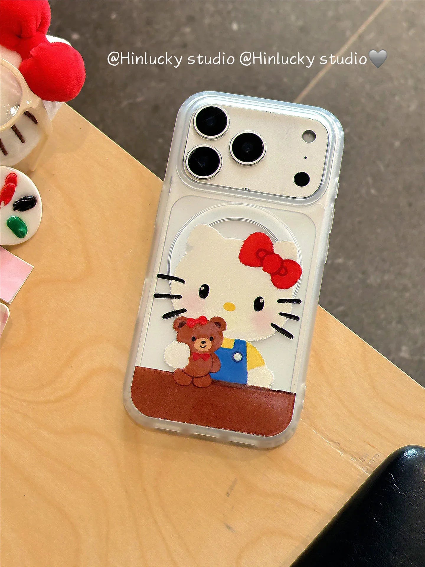 Ameigas Best Friends Case - Bear & Kitten Cuddle MagSafe Skin-Feel Cover - Ameigas