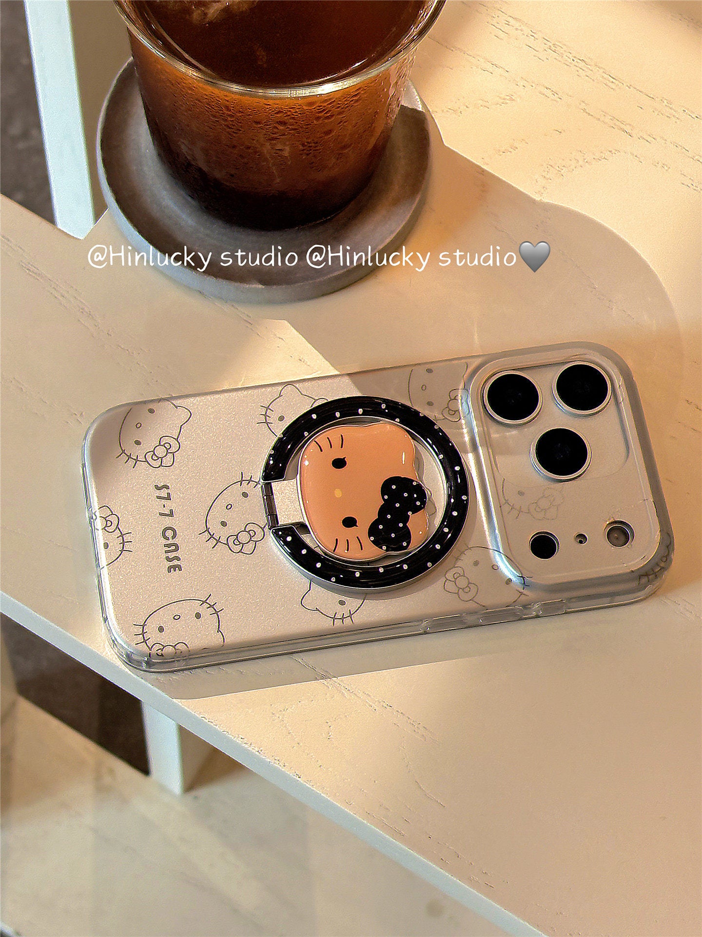 Ameigas Minimal Meow Case - Subdued Polka Dot Line Cat MagSafe Cover