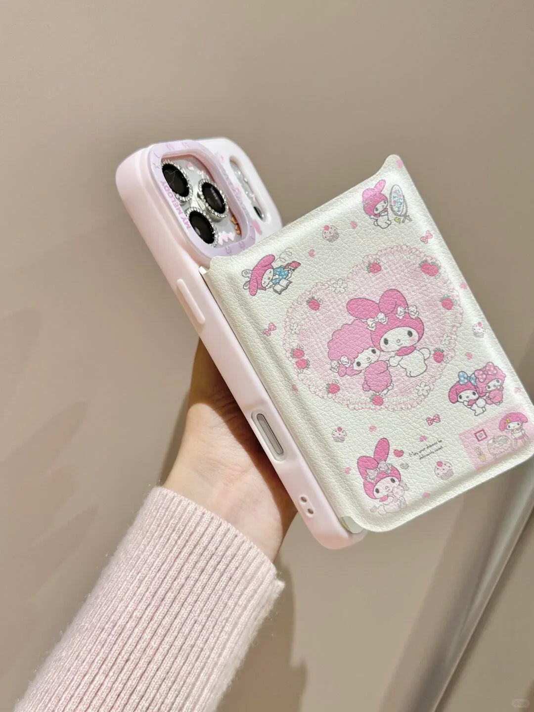 Ameigas Cute Melody Lamb Mirror Flip Phone Case - Ameigas