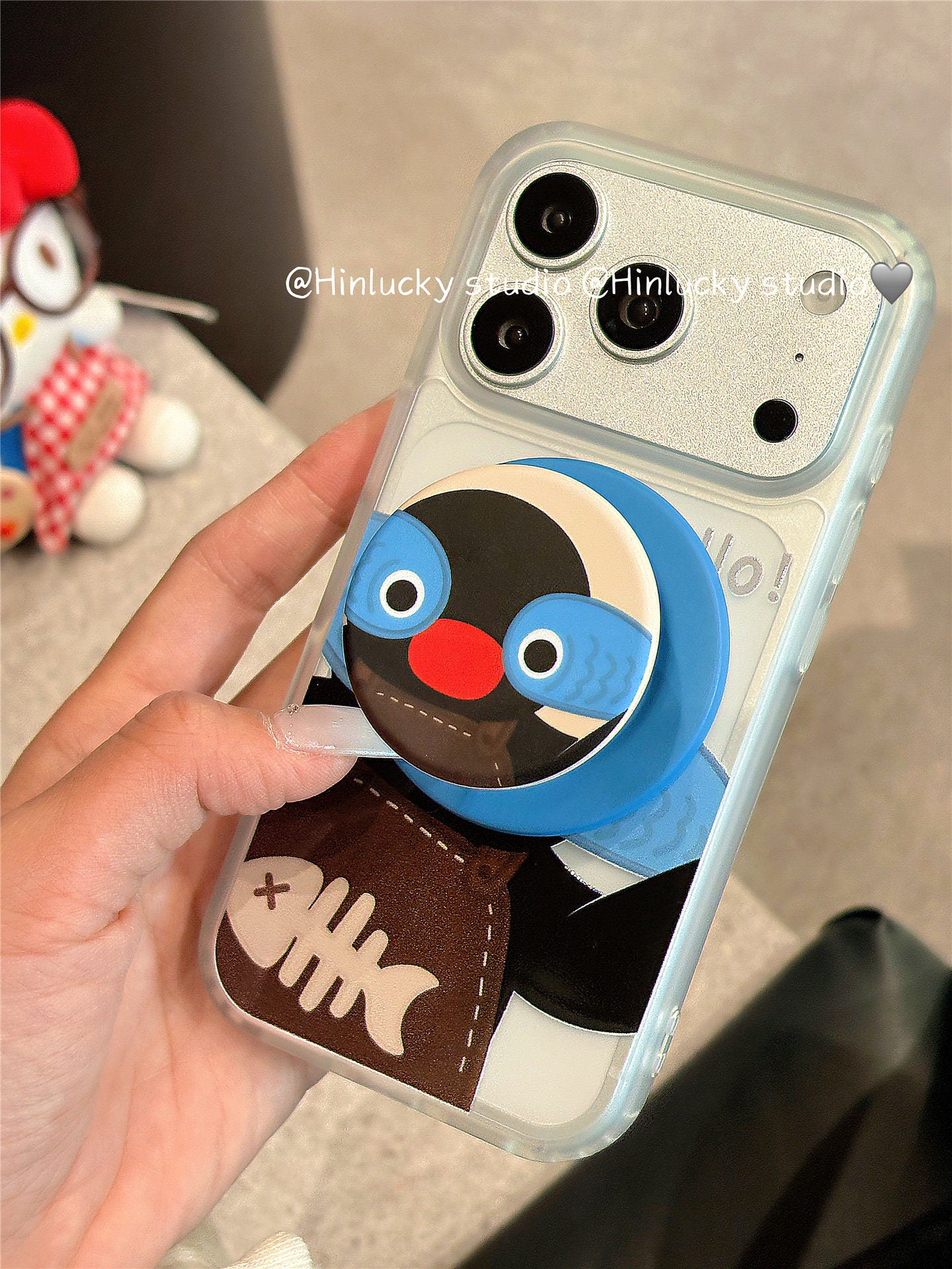 Ameigas Waddle & Stand Case - Cute Black Penguin MagSafe Cover