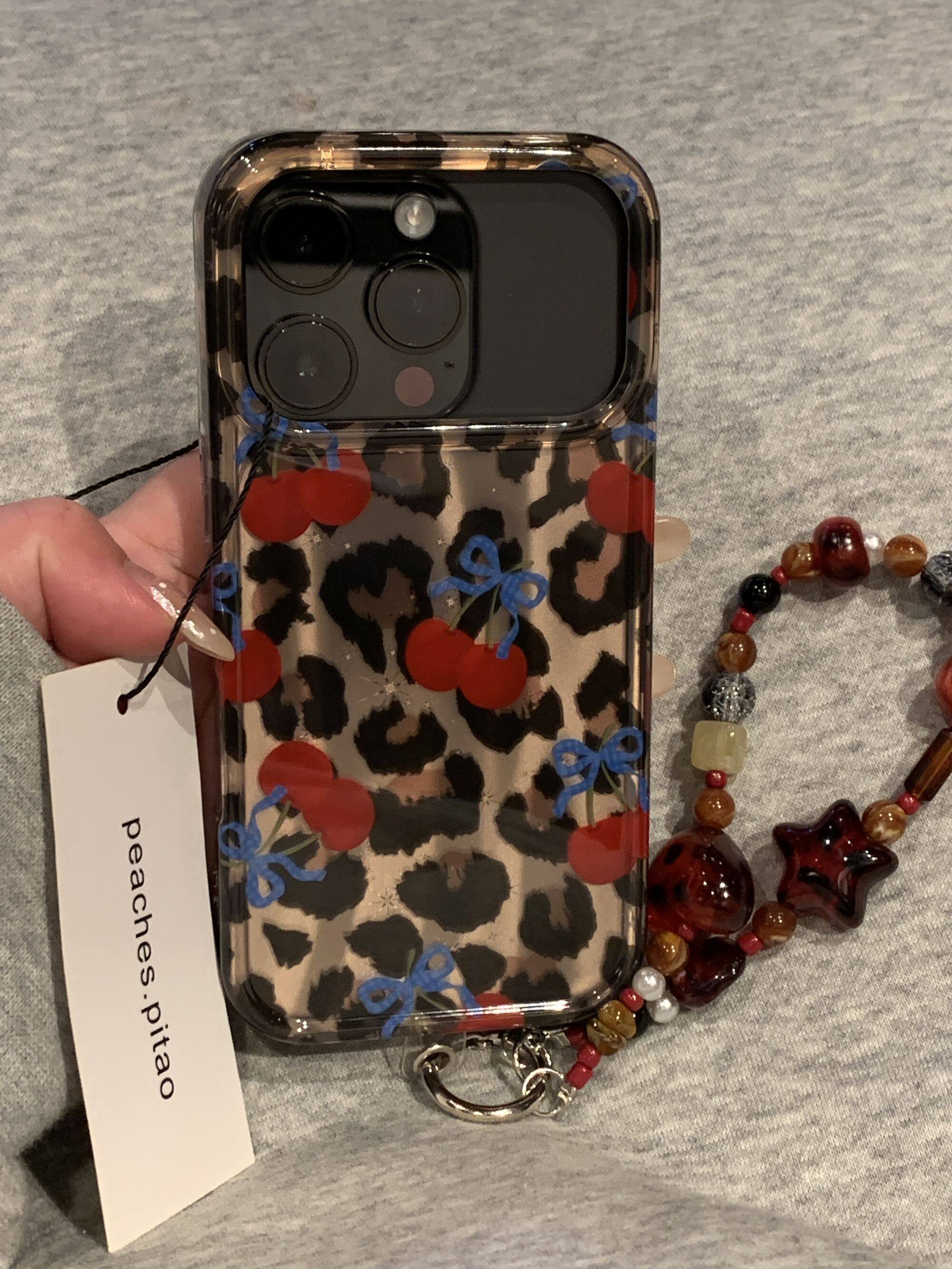 Ameigas Winter Cheetah Cherry Case - Insta-Fashion Design with Detachable Chain & Dual-Layer Hard Shell