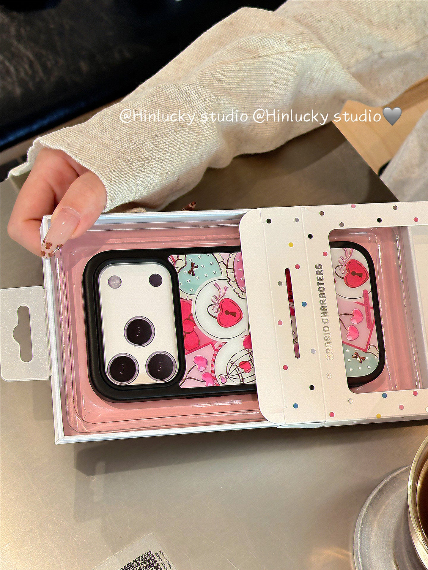 Ameigas Sanrio Heart Gold-Plated Magnetic Protective Phone Case