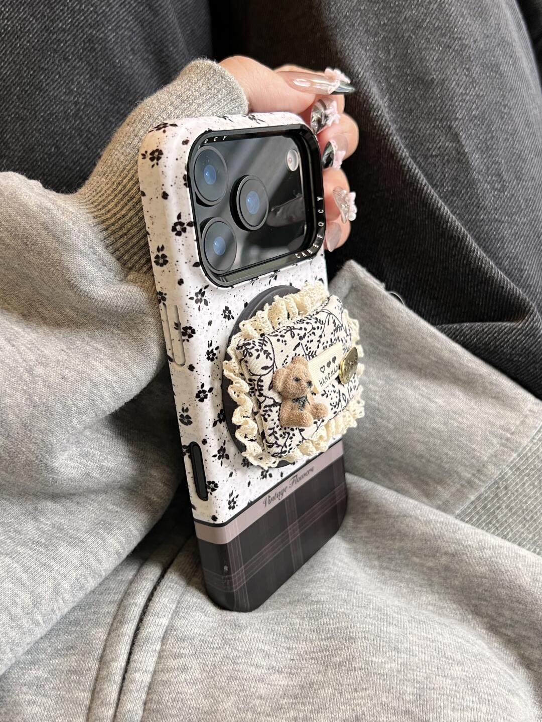 Ameigas INS Floral Pillow Magnetic Phone Case