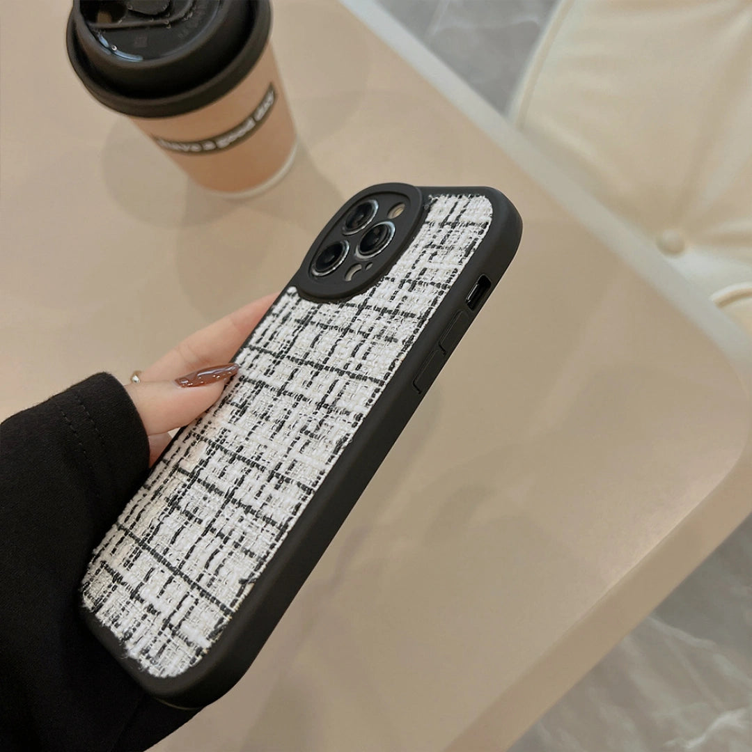 Ameigas Classic Plaid iPhone 17 Pro Max Case – Black & White Soft TPU, Elegant Flannel Design