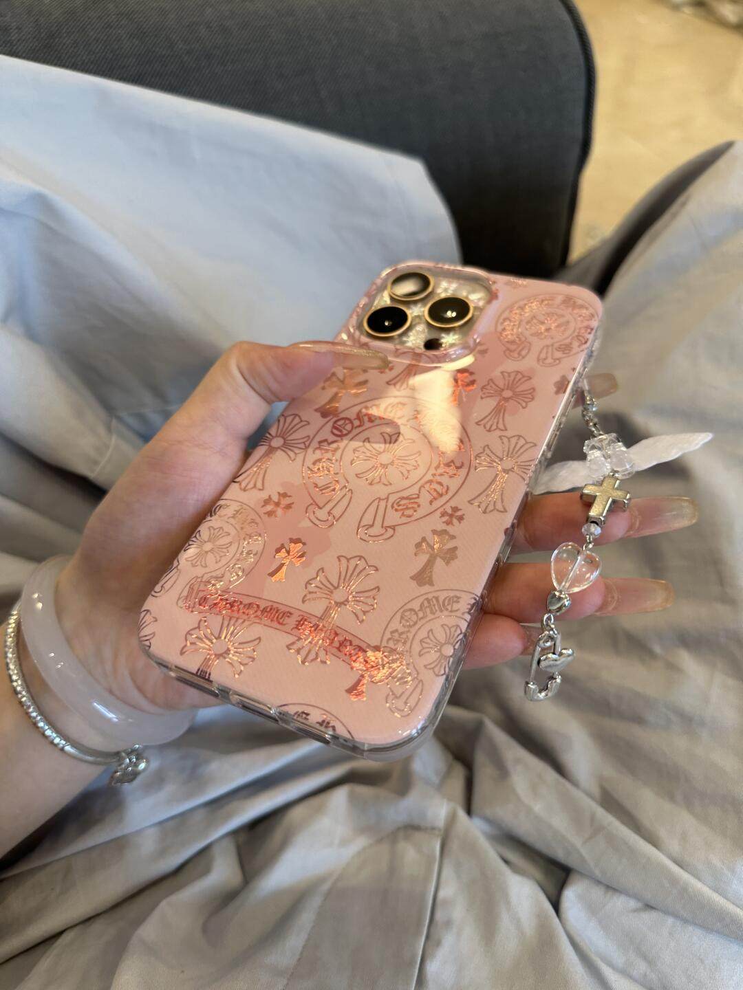 Ameigas Vintage Cross Case - Elegant Studded Rhinestone Design with Full-Body Protection