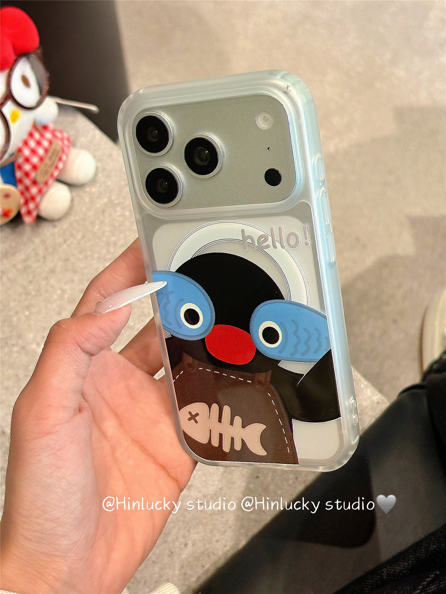 Ameigas Waddle & Stand Case - Cute Black Penguin MagSafe Cover