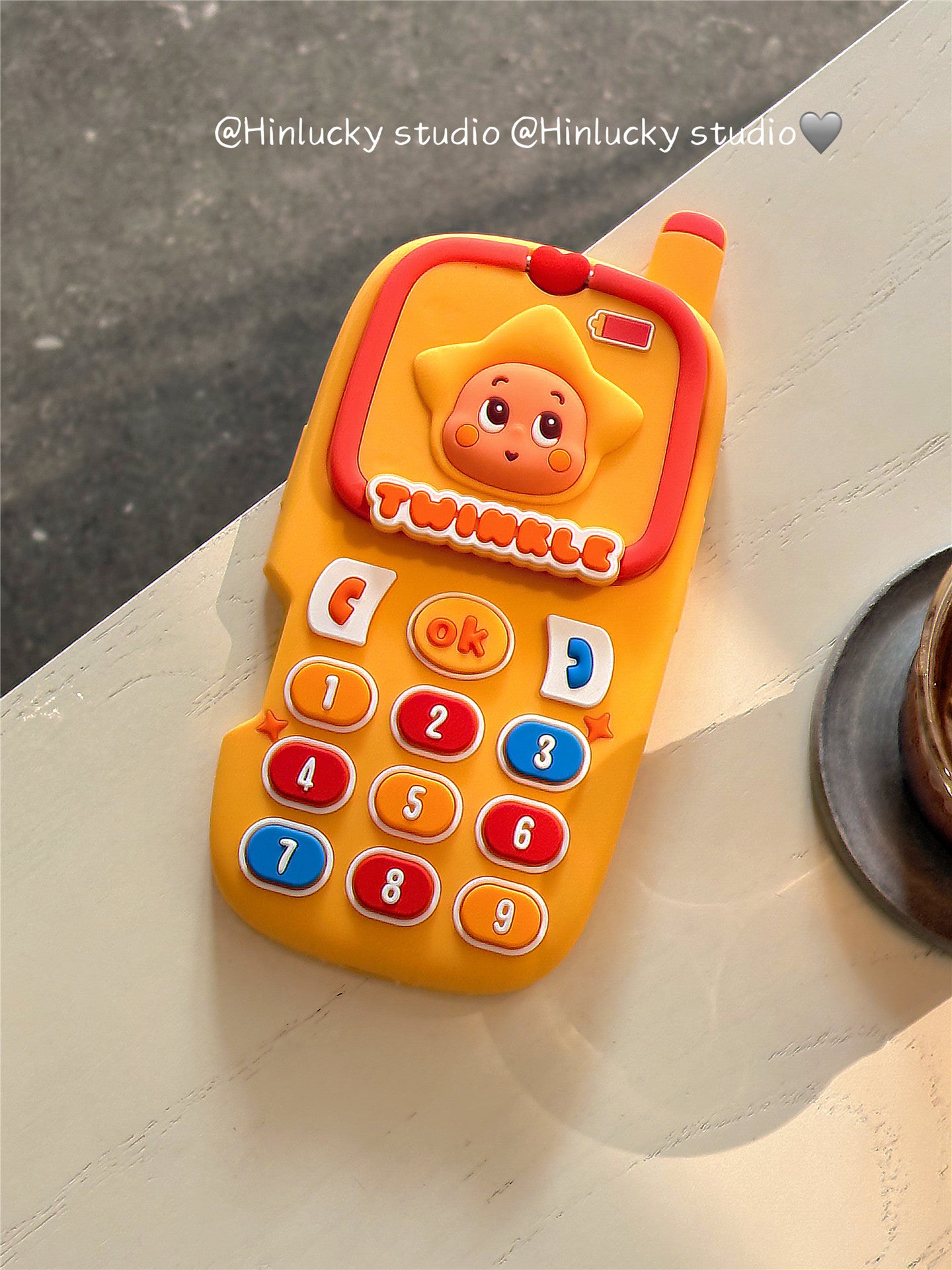 Ameigas Star Boy Flip Phone Case - Retro Handset with Built-in Stand & Cover