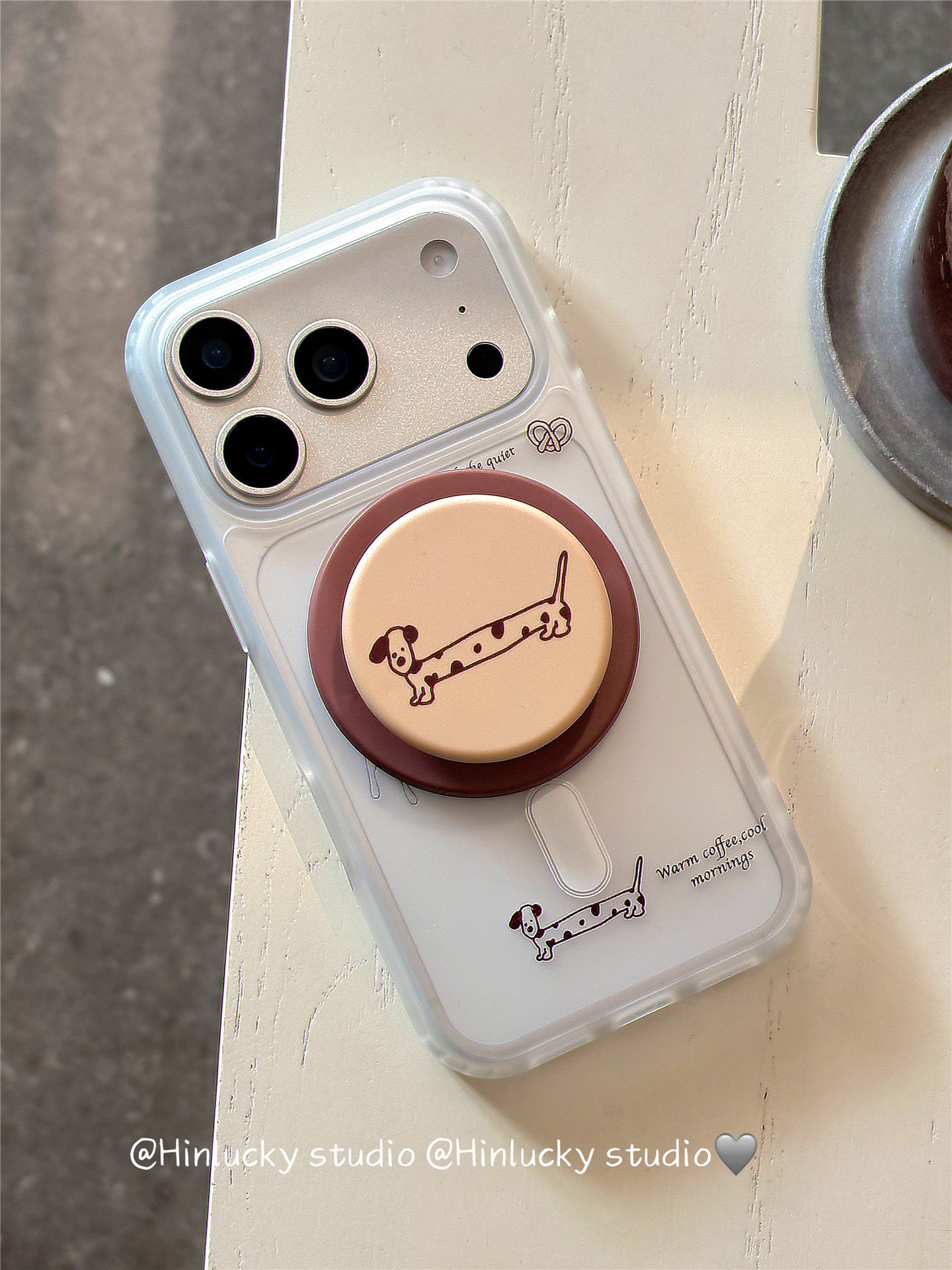 Ameigas Doodle Dash Stand Case - Minimalist Dachshund Drawing MagSafe Cover