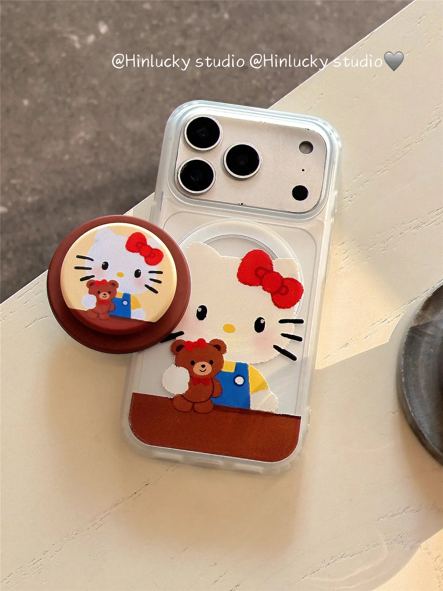 Ameigas Best Friends Case - Bear & Kitten Cuddle MagSafe Skin-Feel Cover - Ameigas