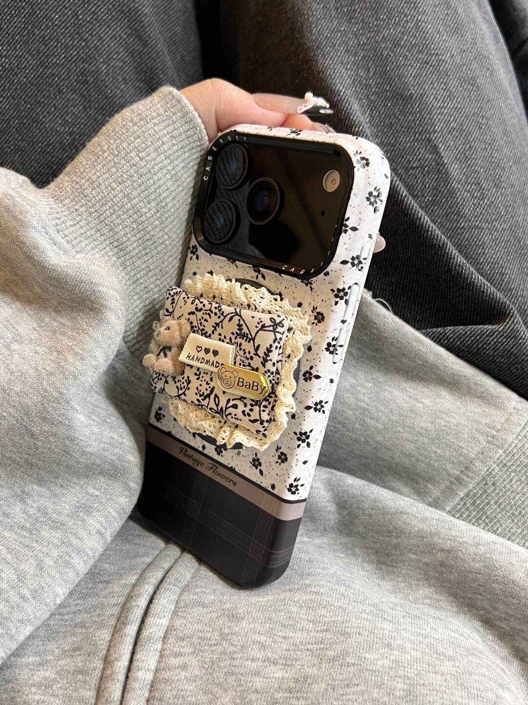 Ameigas INS Floral Pillow Magnetic Phone Case