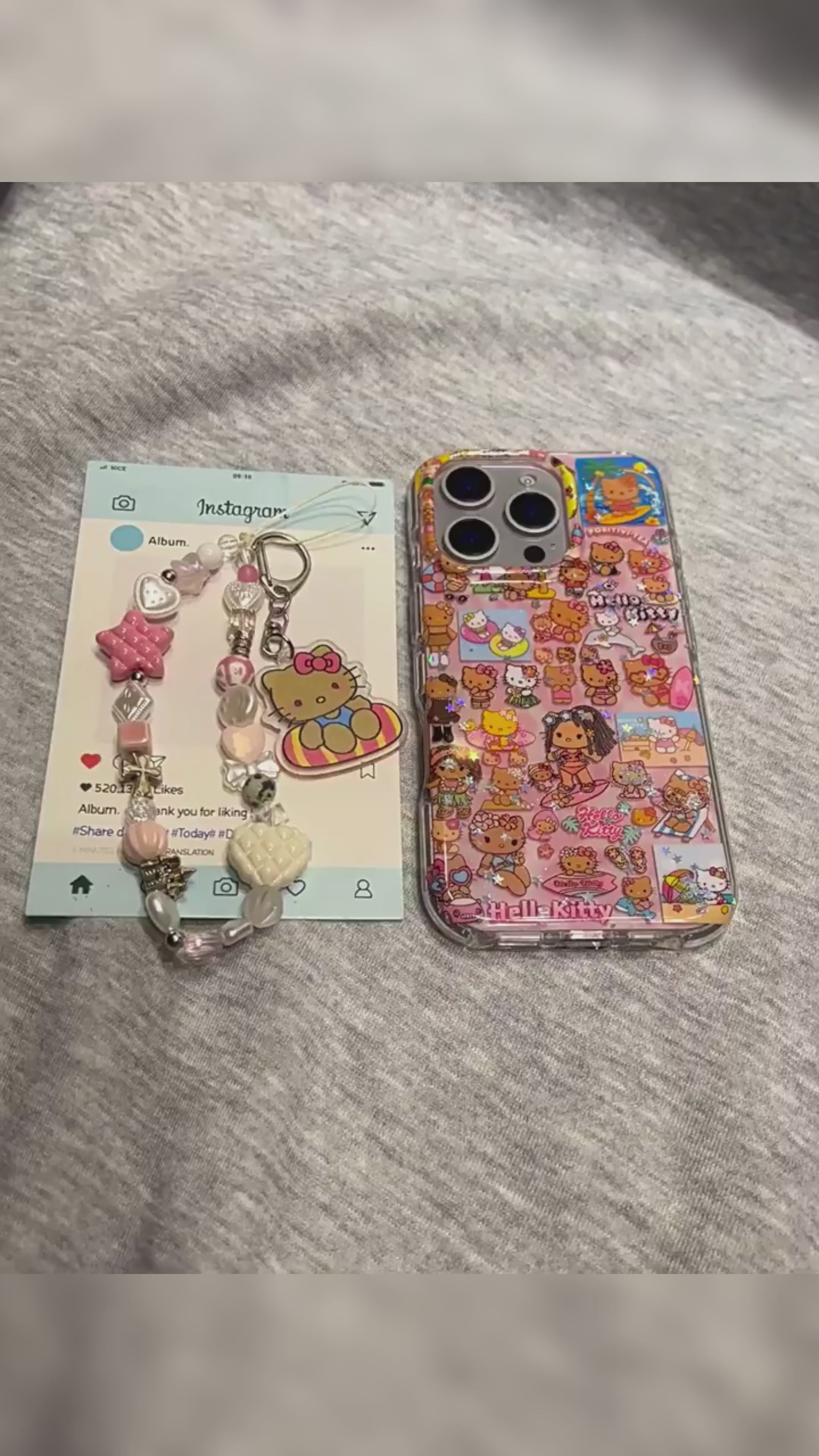 Ameigas Vacation-Style Kitty Charm Bracelet Phone Case
