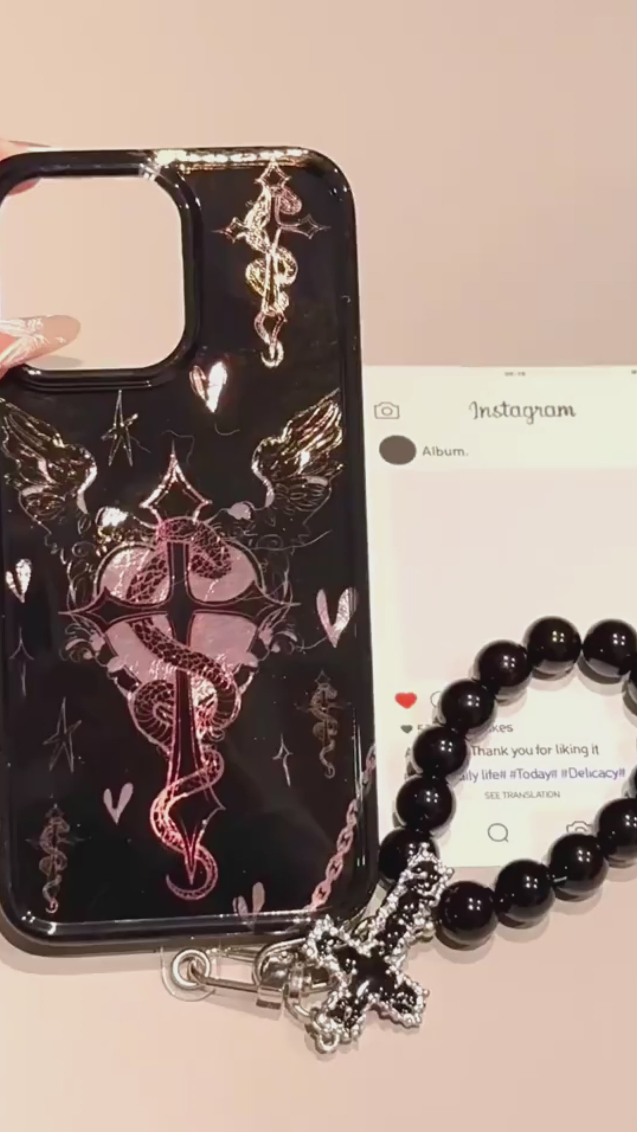 Ameigas Gothic Hollow-Out Case - Intricate Heart, Wings & Serpent Design with Dual-Layer Protection